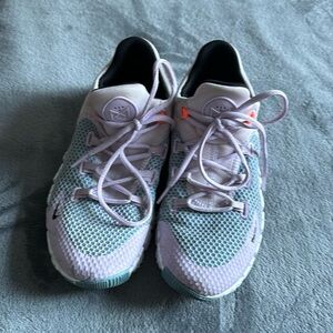 Nike Metcon women’s 8.5 in really good condition